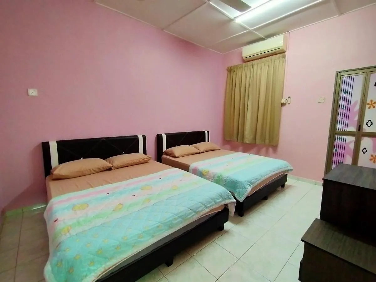 Malim Joyous Homestay Малакка